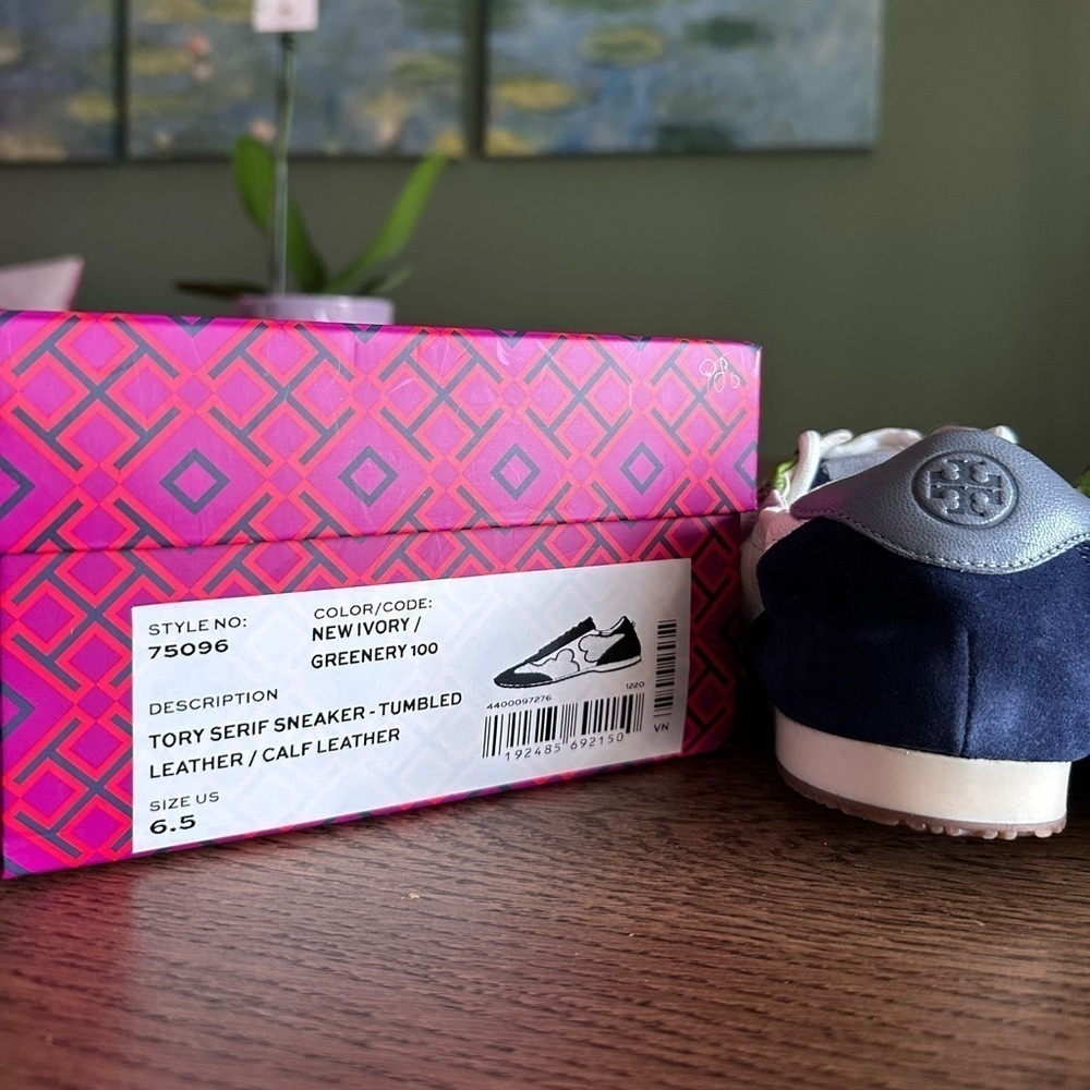 NEW! NIB! Tory Burch Tory Serif Sneaker Vintage Tumbled Leather Size 6.5 - Picture 7 of 10